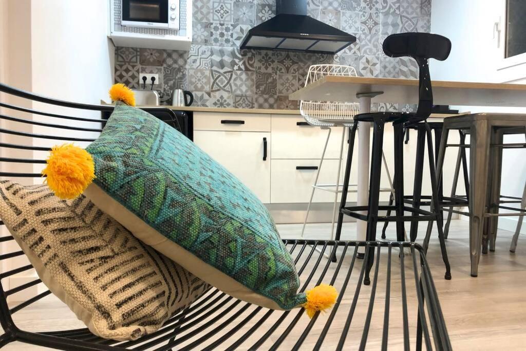 Apartament M5 Cool Terrace. Metro 1 Min. Center 15' By Metro Esplugues de Llobregat Zewnętrze zdjęcie