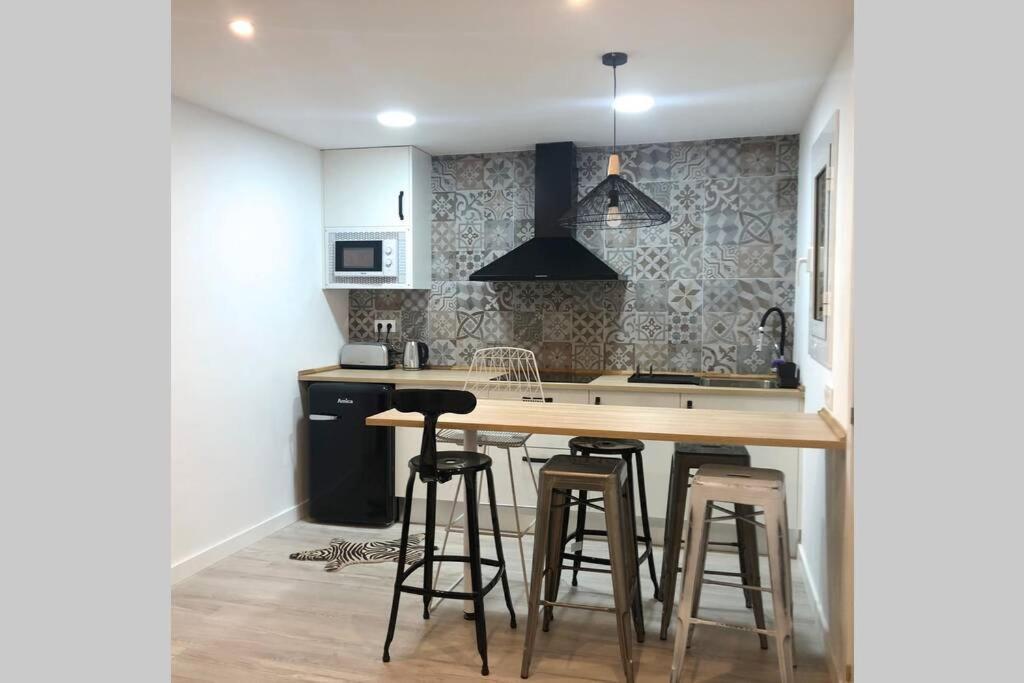 Apartament M5 Cool Terrace. Metro 1 Min. Center 15' By Metro Esplugues de Llobregat Zewnętrze zdjęcie