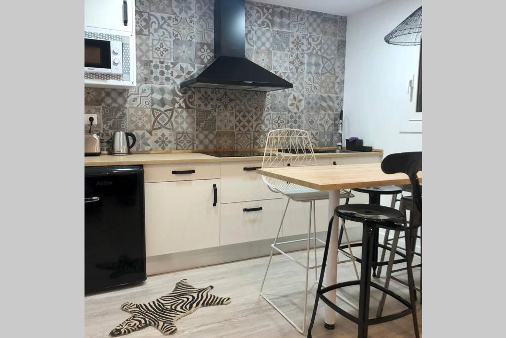 Apartament M5 Cool Terrace. Metro 1 Min. Center 15' By Metro Esplugues de Llobregat Zewnętrze zdjęcie