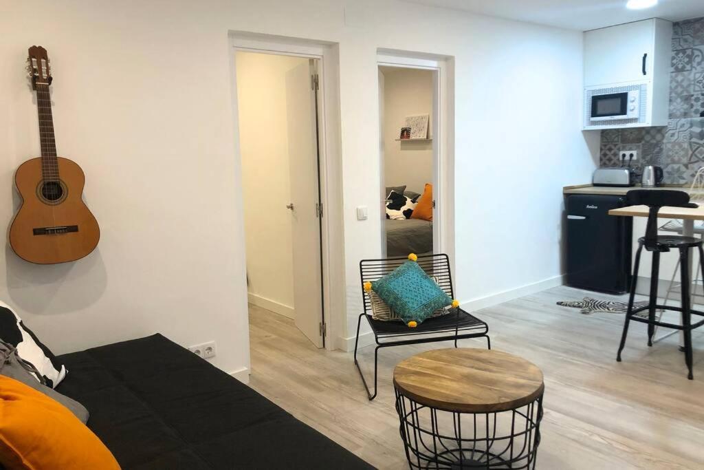 Apartament M5 Cool Terrace. Metro 1 Min. Center 15' By Metro Esplugues de Llobregat Zewnętrze zdjęcie