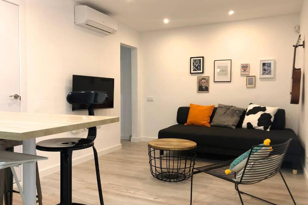 Apartament M5 Cool Terrace. Metro 1 Min. Center 15' By Metro Esplugues de Llobregat Zewnętrze zdjęcie